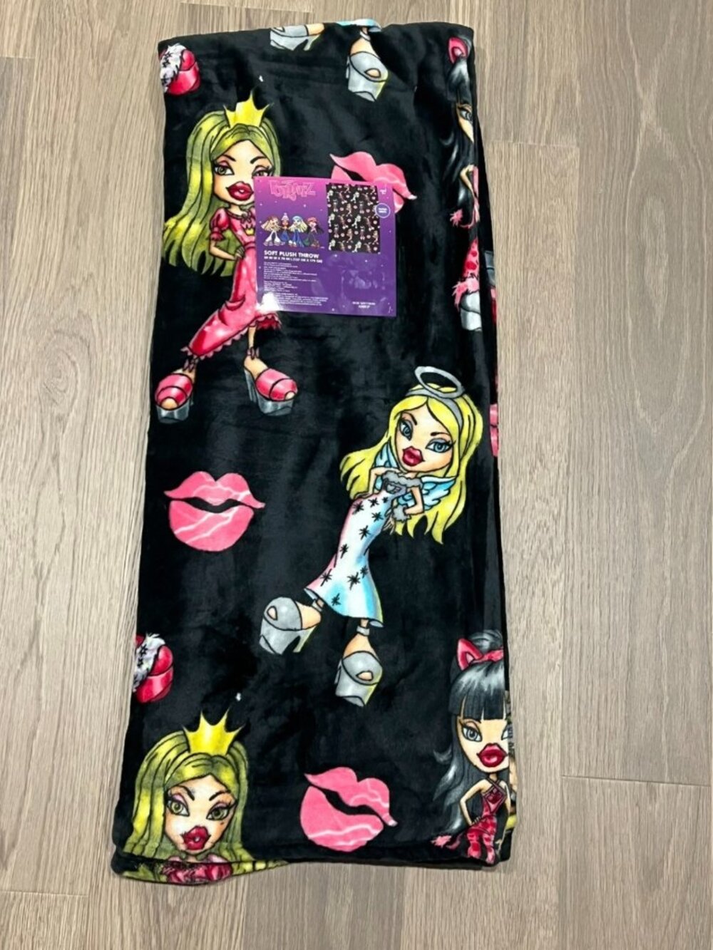BRATZ Dolls Plush Halloween Throw Blanket 50x70 Black Jade Cloe Sasha Yasmin MGA